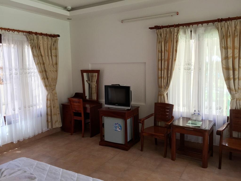 Ngoc Bich Bungalow Hotel Phan Thiết Buitenkant foto